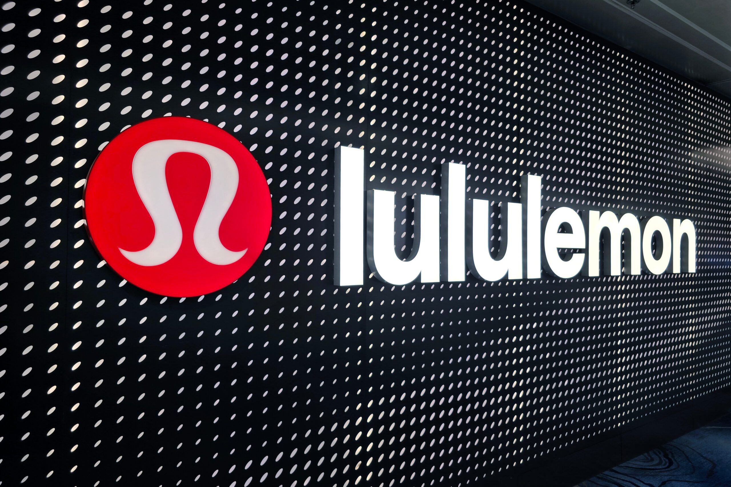 Как Lululemon использует искусственный интеллект для трансформации бизнеса