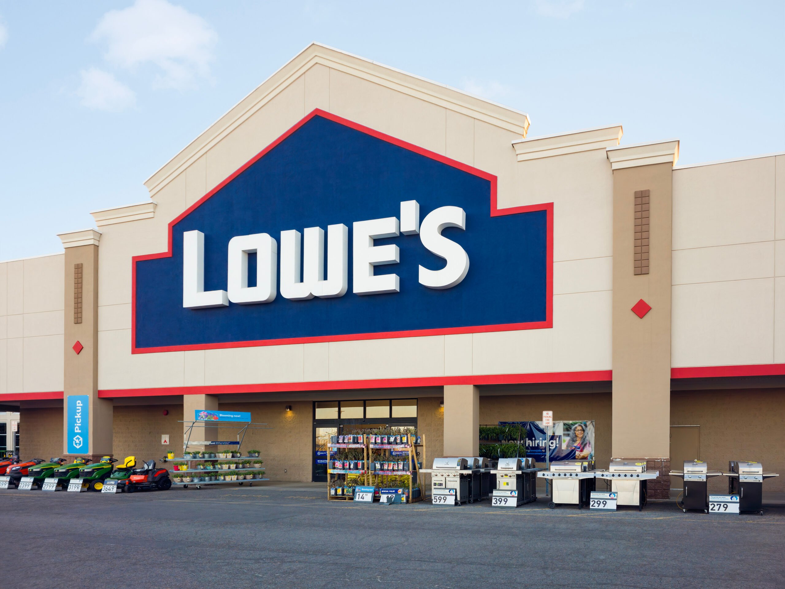 Новые назначения в Lowe’s: как изменения в руководстве поддержат стратегию "Total Home"