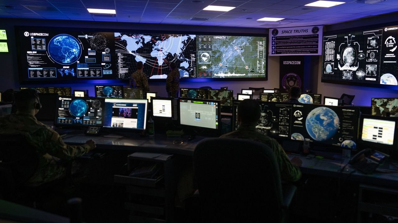 Первое учение Space Command: маневры в космическом конфликте
