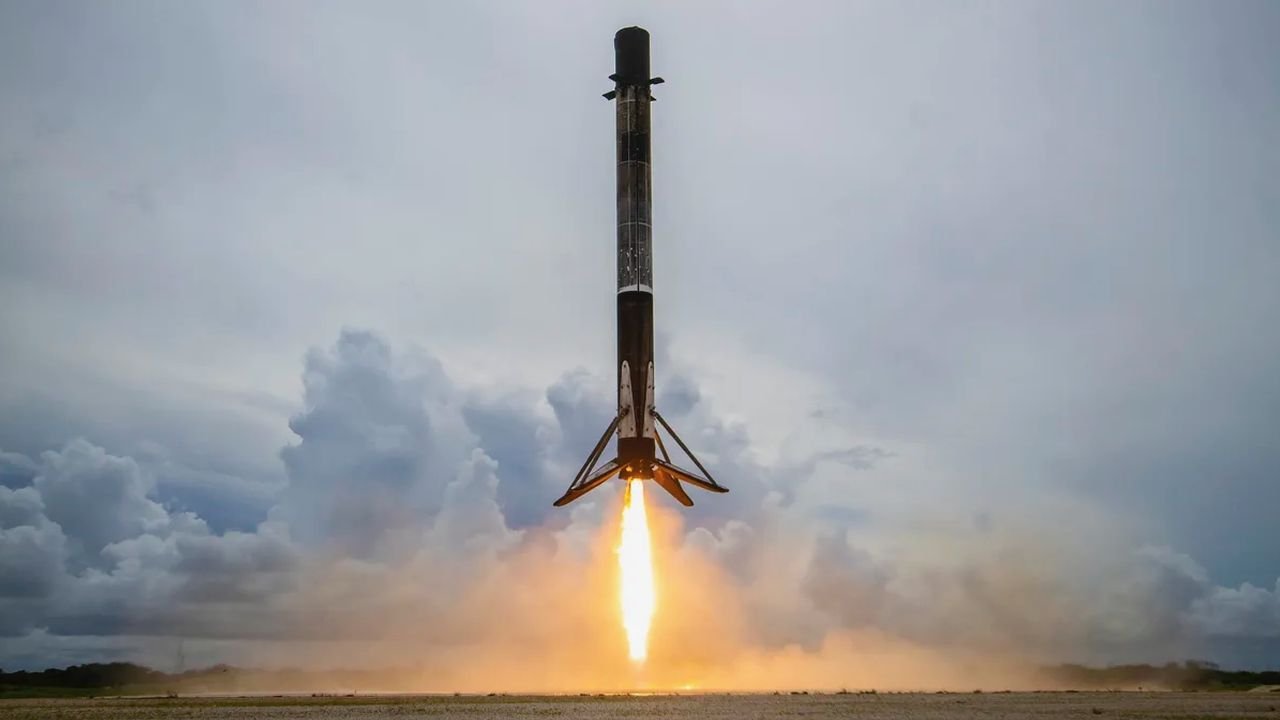Награда имени Нила Армстронга: Путь к успеху SpaceX и будущее космических исследований