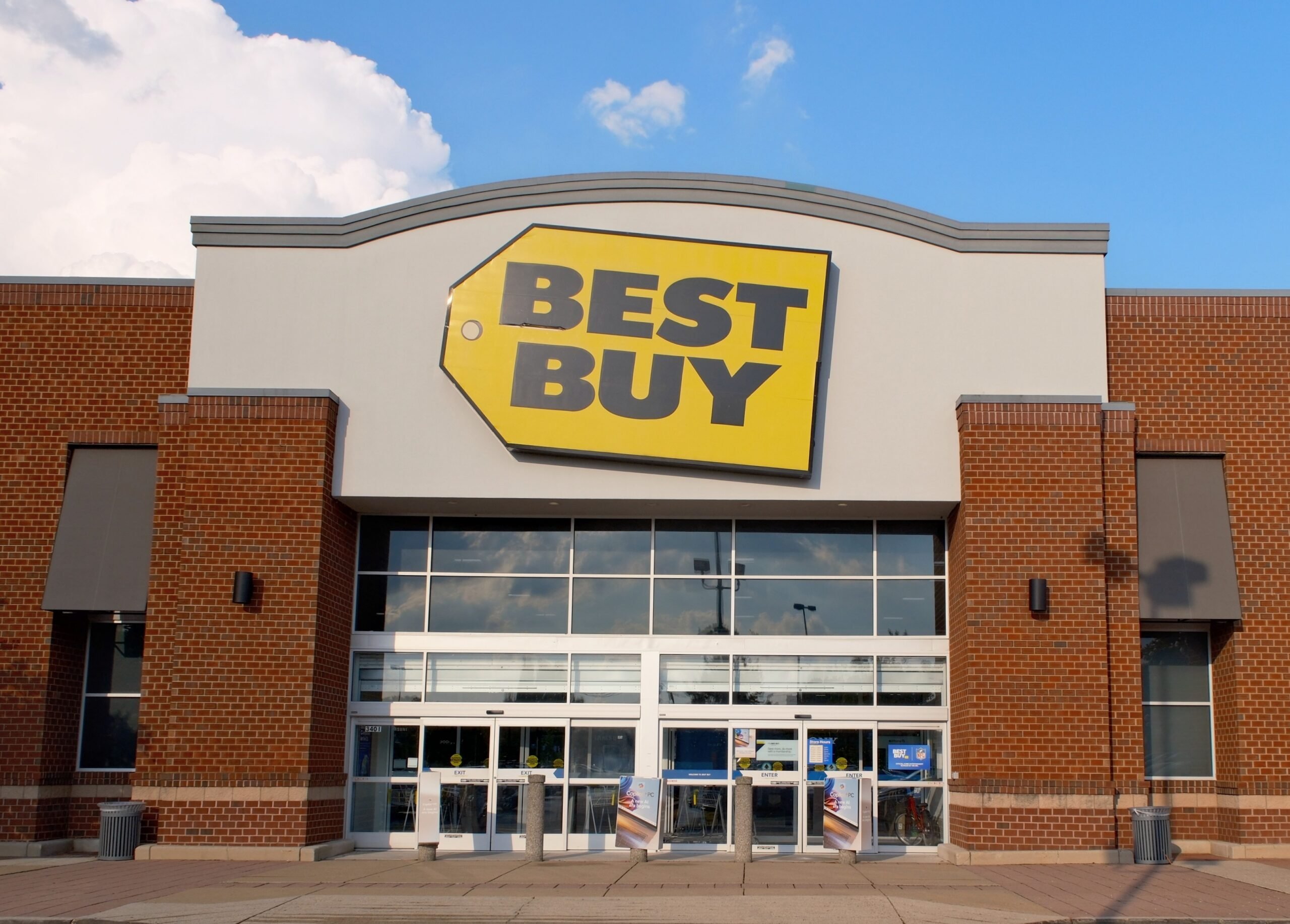 Best Buy внедряет ChatGPT в свою стратегию праздничных покупок