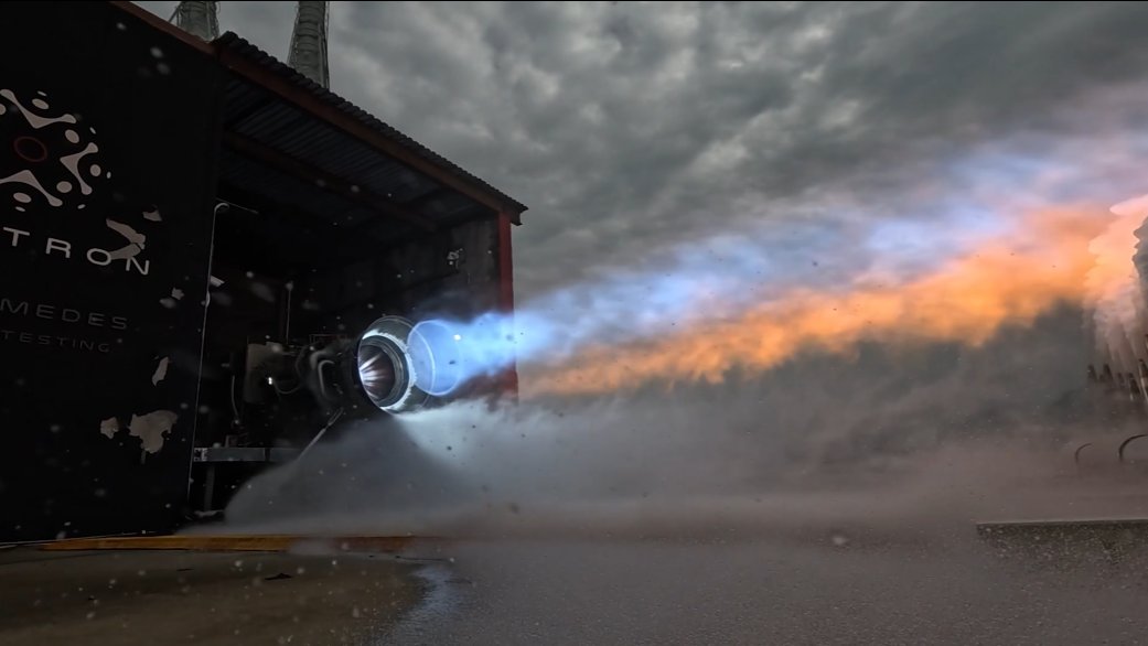 Rocket Lab успешно провела статический огневой тест двигателя для ракеты Neutron
