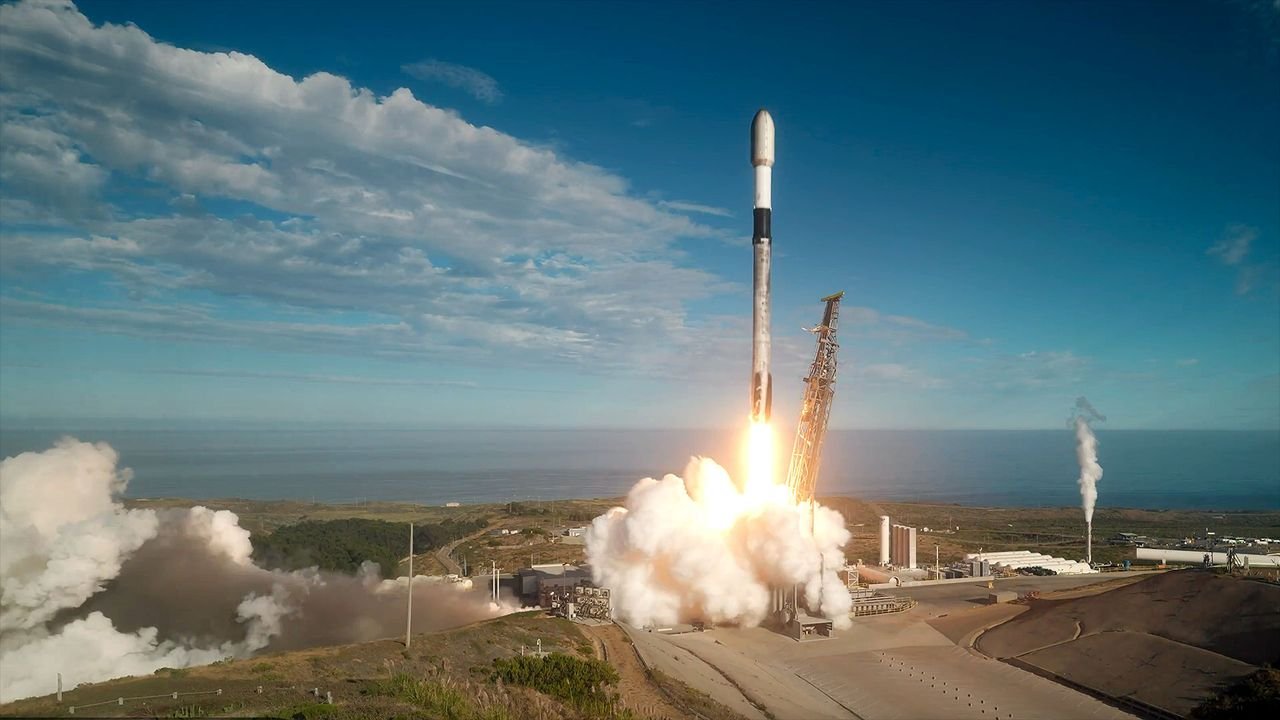 Запуск Falcon 9: 24 спутника Starlink на орбите